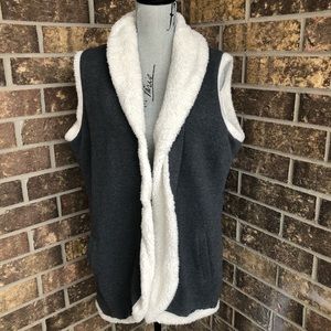 3 for $25 / Fuzzy Vest 2X